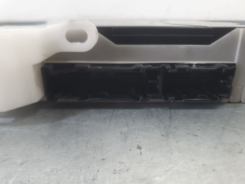 Recambio de caja reles / fusibles para toyota corolla sedán (_e21_) 1.8 vvti hybrid (mzea12, zre211, zwe211) referencia OEM IAM 
