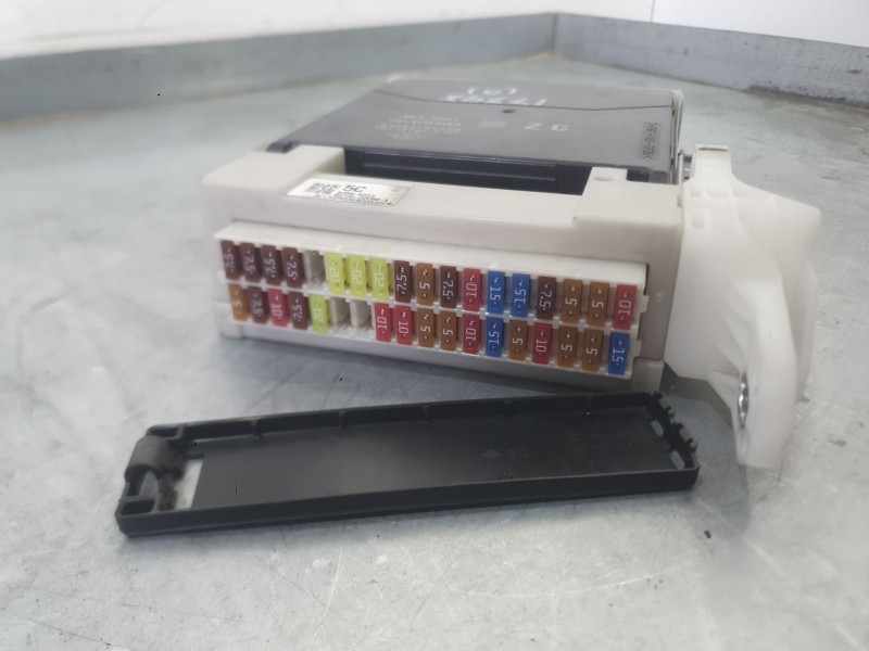 Recambio de caja reles / fusibles para toyota corolla sedán (_e21_) 1.8 vvti hybrid (mzea12, zre211, zwe211) referencia OEM IAM 