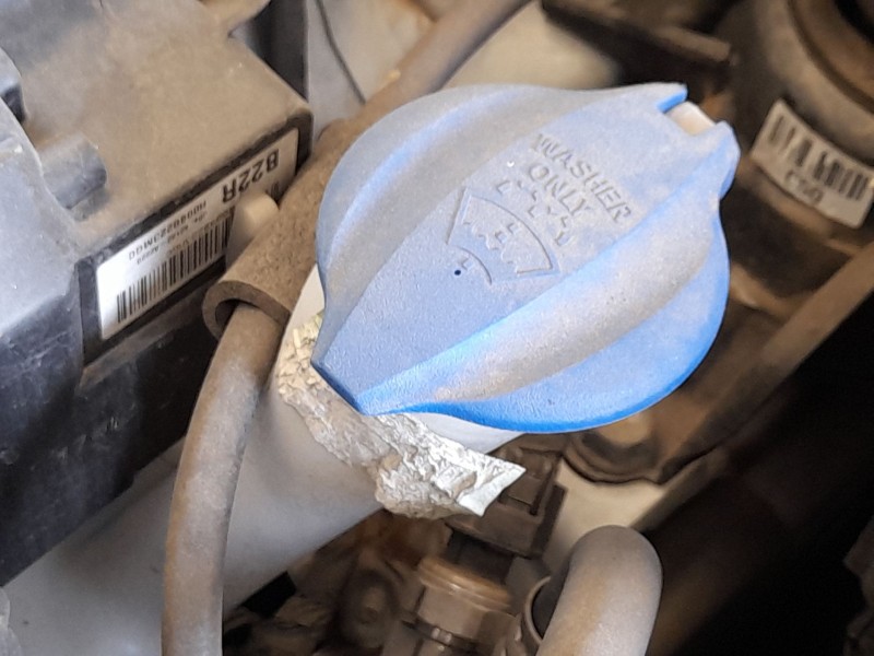 Recambio de deposito limpia para kia cee´d sportswagon (jd) 1.6 crdi 136 referencia OEM IAM 98620A2000 98610A2000 