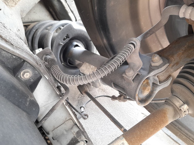 Recambio de amortiguador delantero izquierdo para kia cee´d sportswagon (jd) 1.6 crdi 136 referencia OEM IAM 54651A2155  