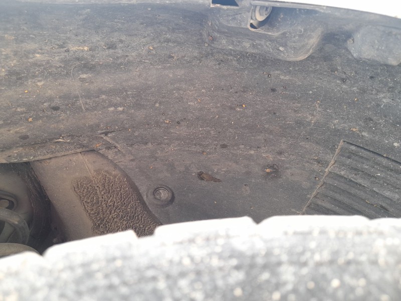 Recambio de plastico pase rueda del. dch. para kia cee´d sportswagon (jd) 1.6 crdi 136 referencia OEM IAM 86812A2600  