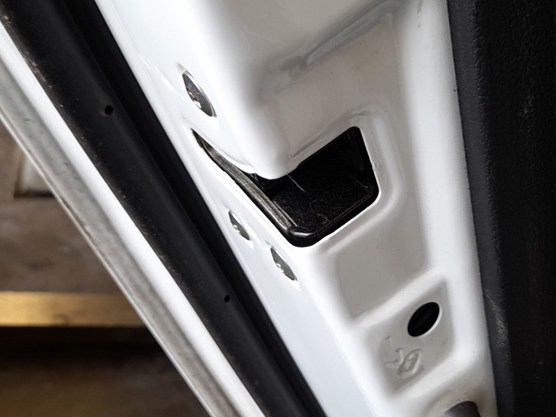 Recambio de cerradura puerta trasera izquierda para kia cee´d sportswagon (jd) 1.6 crdi 136 referencia OEM IAM 81410A2300  