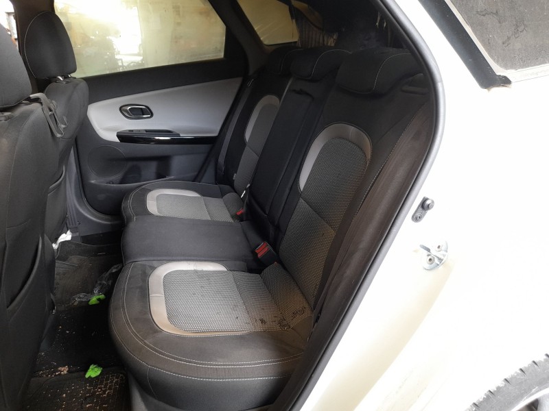 Recambio de asientos traseros para kia cee´d sportswagon (jd) 1.6 crdi 136 referencia OEM IAM   