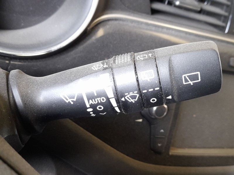 Recambio de mando luces y limpia para kia cee´d sportswagon (jd) 1.6 crdi 136 referencia OEM IAM 934101M630  934202K560