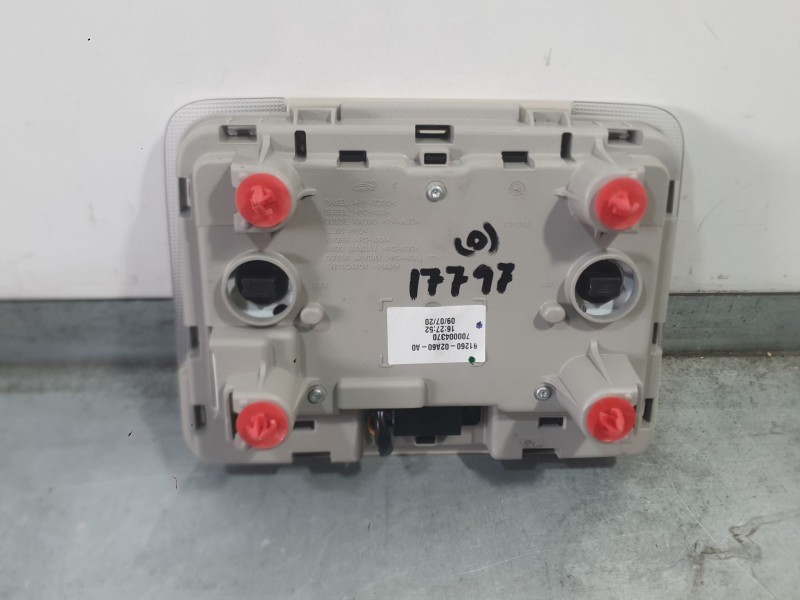 Recambio de luz interior para toyota corolla sedán (_e21_) 1.8 vvti hybrid (mzea12, zre211, zwe211) referencia OEM IAM 8126002A3