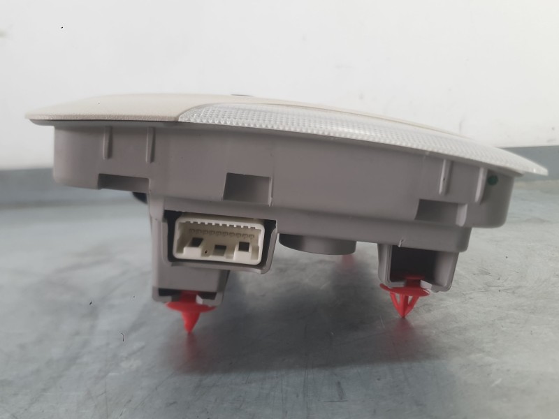 Recambio de luz interior para toyota corolla sedán (_e21_) 1.8 vvti hybrid (mzea12, zre211, zwe211) referencia OEM IAM 8126002A3