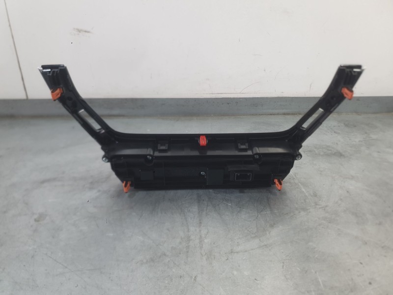 Recambio de mando climatizador para toyota corolla sedán (_e21_) 1.8 vvti hybrid (mzea12, zre211, zwe211) referencia OEM IAM   