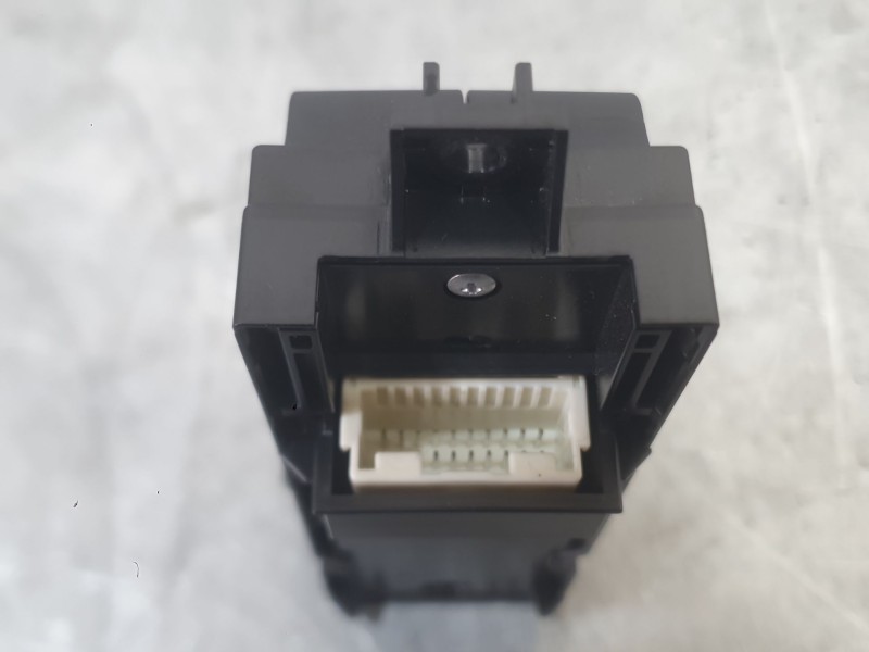 Recambio de mando elevalunas delantero izquierdo para toyota corolla sedán (_e21_) 1.8 vvti hybrid (mzea12, zre211, zwe211) refe