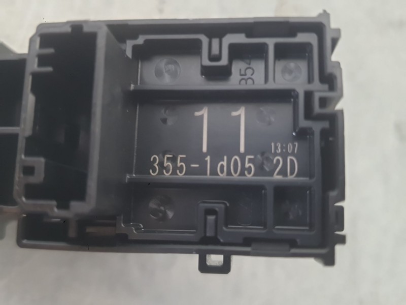Recambio de mando elevalunas delantero derecho para toyota corolla sedán (_e21_) 1.8 vvti hybrid (mzea12, zre211, zwe211) refere