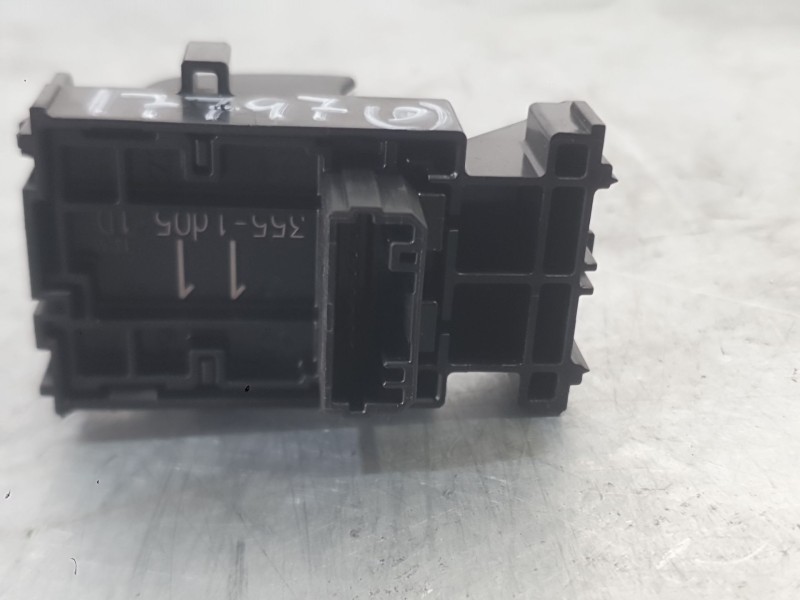 Recambio de mando elevalunas trasero izquierdo para toyota corolla sedán (_e21_) 1.8 vvti hybrid (mzea12, zre211, zwe211) refere