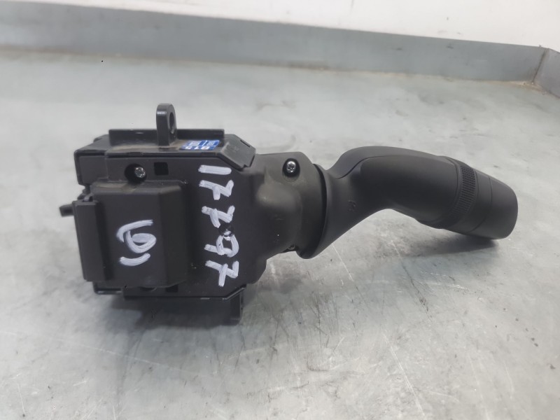 Recambio de mando intermitentes para toyota corolla sedán (_e21_) 1.8 vvti hybrid (mzea12, zre211, zwe211) referencia OEM IAM 84