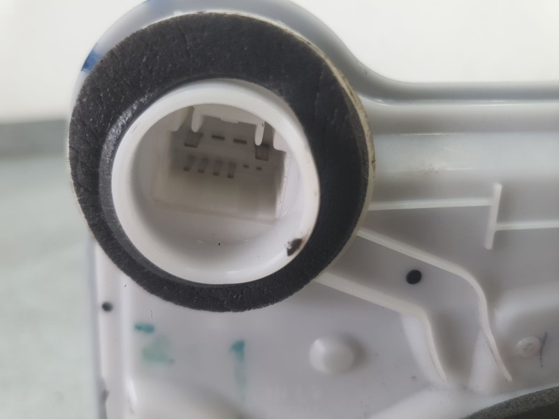 Recambio de cerradura puerta delantera izquierda para toyota corolla sedán (_e21_) 1.8 vvti hybrid (mzea12, zre211, zwe211) refe