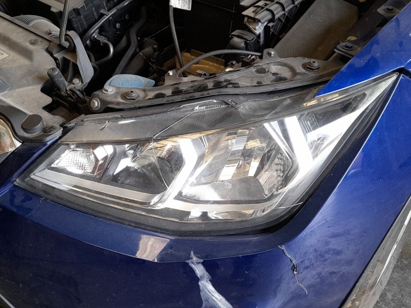 Recambio de faro izquierdo para seat arona (kj7, kjp) 1.0 tsi referencia OEM IAM 6F1941015B  