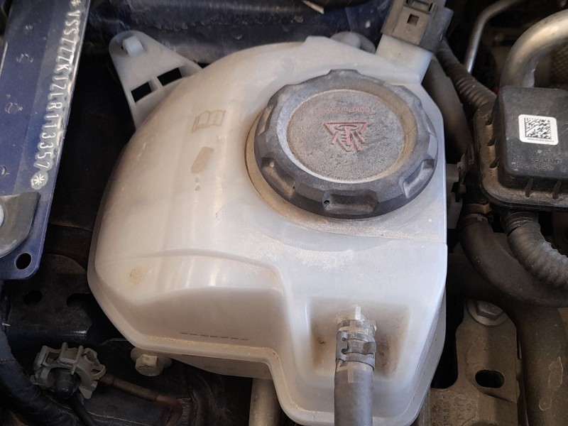 Recambio de deposito expansion para seat arona (kj7, kjp) 1.0 tsi referencia OEM IAM 2Q0121407D  