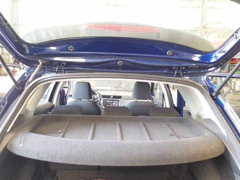 Recambio de bandeja trasera para seat arona (kj7, kjp) 1.0 tsi referencia OEM IAM 6F9867769B6E8  