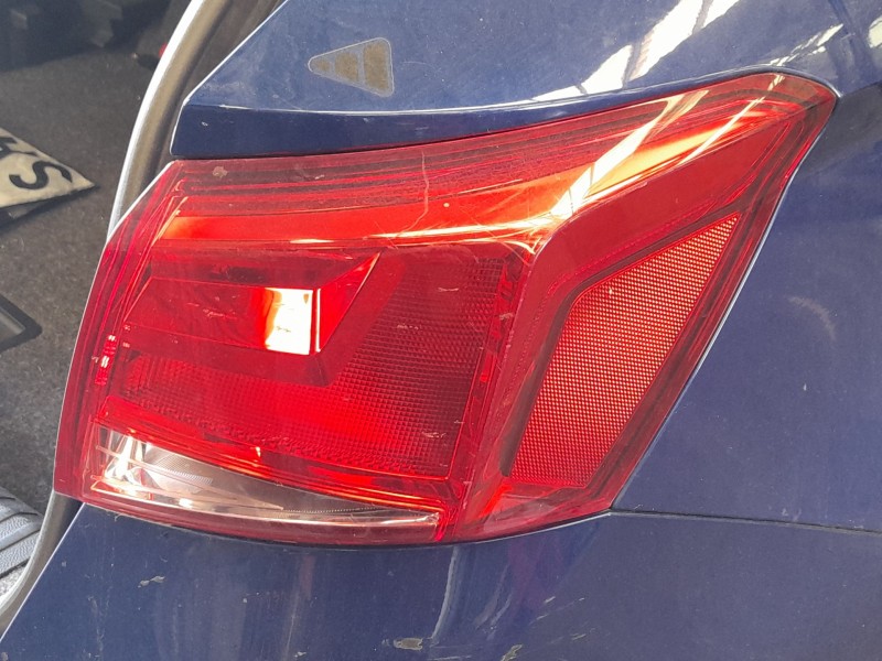 Recambio de piloto trasero derecho exterior para seat arona (kj7, kjp) 1.0 tsi referencia OEM IAM 6F9945096B  