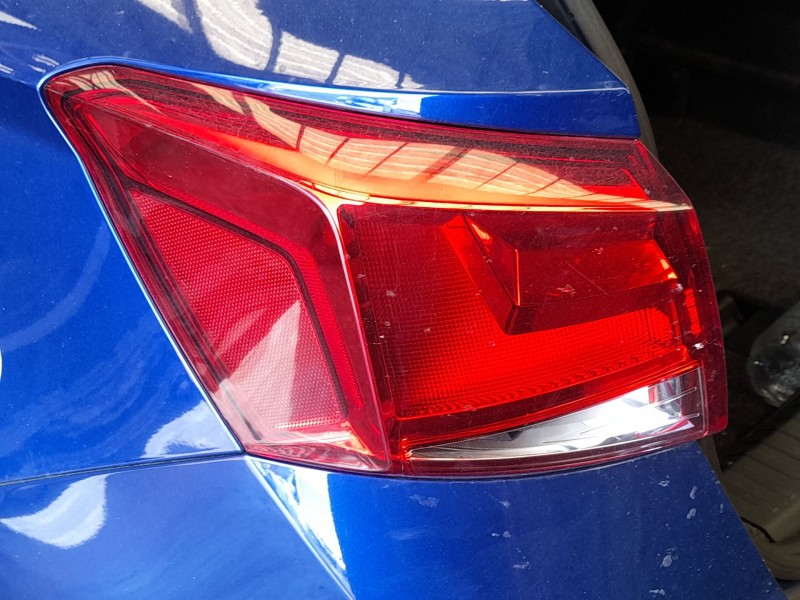 Recambio de piloto trasero izquierdo exterior para seat arona (kj7, kjp) 1.0 tsi referencia OEM IAM 6F9945095B  