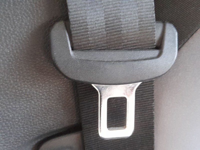 Recambio de cinturon seguridad trasero derecho para seat arona (kj7, kjp) 1.0 tsi referencia OEM IAM 6F0857805ARAA  