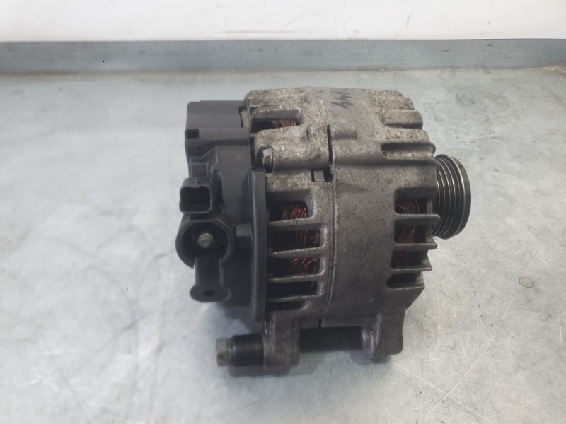 Recambio de alternador para peugeot 206 hatchback (2a/c) 1.4 hdi eco 70 referencia OEM IAM 5705EY 5705NH 
