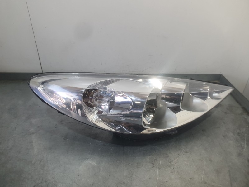 Recambio de faro derecho para peugeot 206 hatchback (2a/c) 1.4 hdi eco 70 referencia OEM IAM 6206P3  