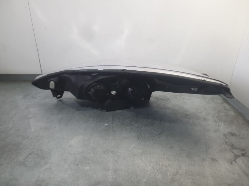Recambio de faro derecho para peugeot 206 hatchback (2a/c) 1.4 hdi eco 70 referencia OEM IAM 6206P3  