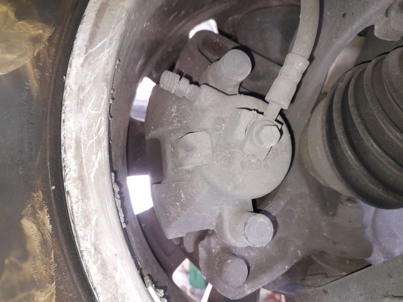 Recambio de pinza freno delantera derecha para seat arona (kj7, kjp) 1.0 tsi referencia OEM IAM 2Q0615124A  
