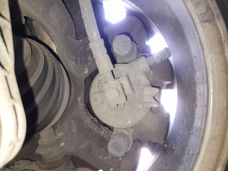 Recambio de pinza freno delantera izquierda para seat arona (kj7, kjp) 1.0 tsi referencia OEM IAM 2Q0615123A  