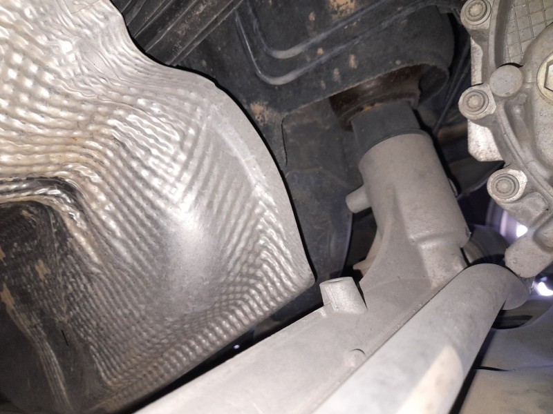 Recambio de cremallera direccion para seat arona (kj7, kjp) 1.0 tsi referencia OEM IAM 2Q1423061D  