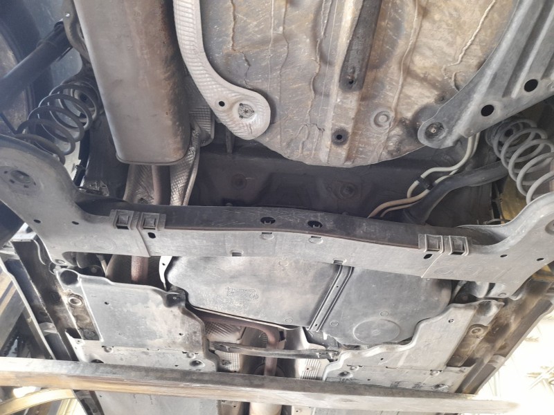 Recambio de puente trasero para seat arona (kj7, kjp) 1.0 tsi referencia OEM IAM 2Q0501053CM DISCO C/ABS 5 TORNILLOS 
