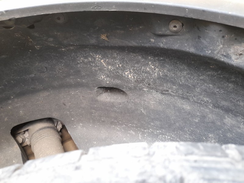 Recambio de plastico pase rueda tras. izq. para seat arona (kj7, kjp) 1.0 tsi referencia OEM IAM 6F9810969D  