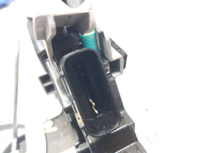 Recambio de cerradura puerta trasera derecha para hyundai i20 iii (bc3, bi3) 1.0 t-gdi referencia OEM IAM 81420Q0000 4 PINS 