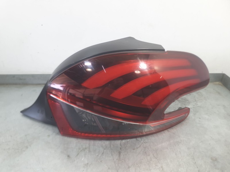 Recambio de piloto trasero derecho para peugeot 208 i (ca_, cc_) 1.2 thp 110 referencia OEM IAM 9825601180  