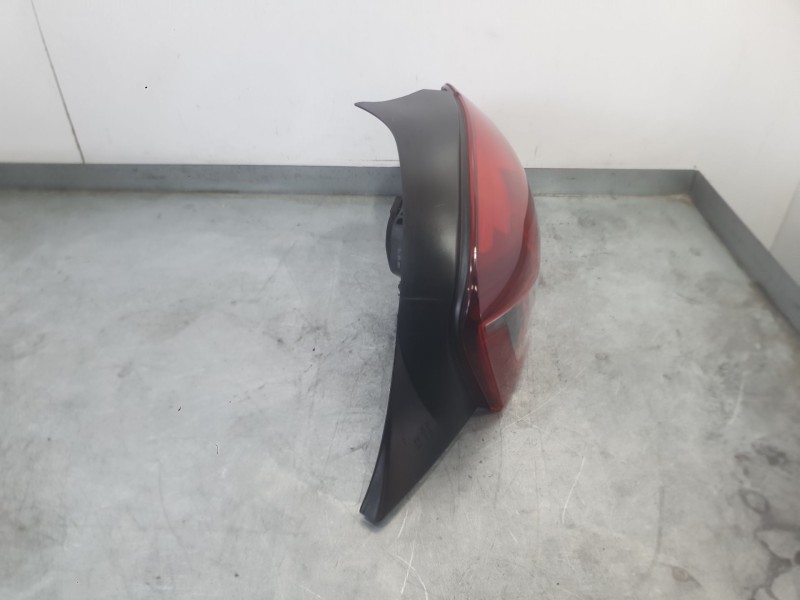 Recambio de piloto trasero derecho para peugeot 208 i (ca_, cc_) 1.2 thp 110 referencia OEM IAM 9825601180  