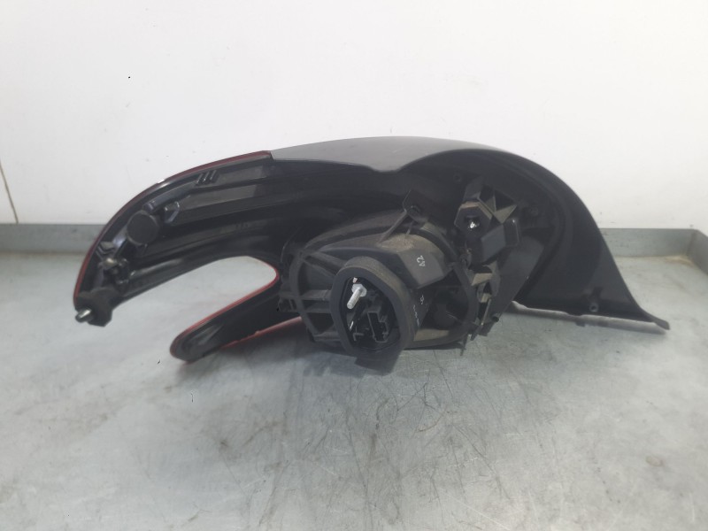 Recambio de piloto trasero derecho para peugeot 208 i (ca_, cc_) 1.2 thp 110 referencia OEM IAM 9825601180  
