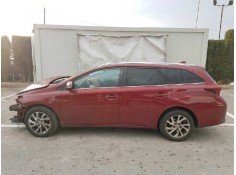 TOYOTA AURIS TOURING SPORTS (E18)
