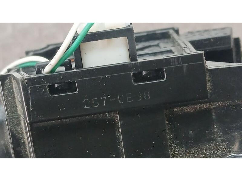 Recambio de mando luces para mitsubishi space star (a00) motion referencia OEM IAM 2570E38  17G688