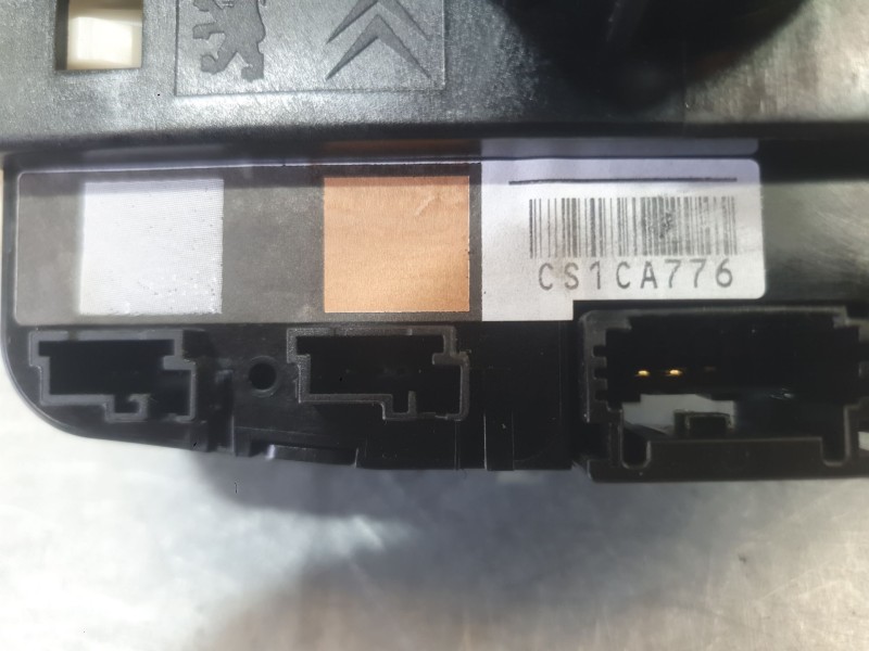 Recambio de mando luces y limpia para peugeot 208 i (ca_, cc_) 1.2 thp 110 referencia OEM IAM 98081769ZD  