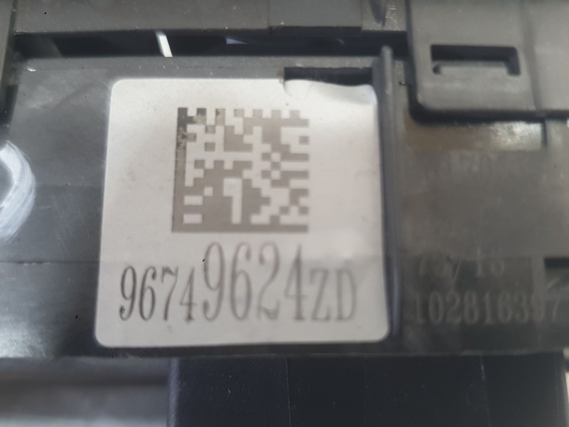 Recambio de mando elevalunas delantero izquierdo para peugeot 208 i (ca_, cc_) 1.2 thp 110 referencia OEM IAM 96757129ZD  