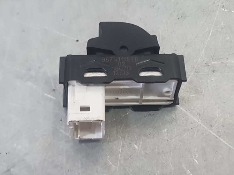 Recambio de mando elevalunas delantero derecho para peugeot 208 i (ca_, cc_) 1.2 thp 110 referencia OEM IAM 96751118ZD  