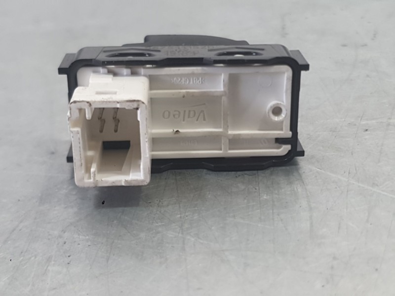 Recambio de mando elevalunas delantero derecho para peugeot 208 i (ca_, cc_) 1.2 thp 110 referencia OEM IAM 96751118ZD  