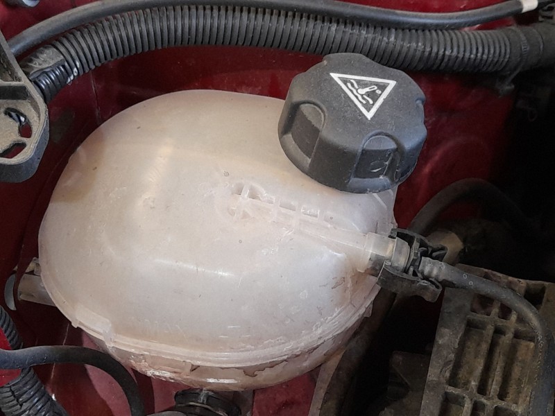 Recambio de deposito expansion para opel corsa f (p2jo) 1.2 (68) referencia OEM IAM 9824198680  