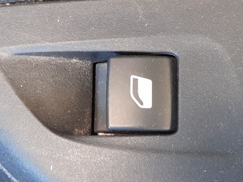 Recambio de mando elevalunas trasero derecho para opel corsa f (p2jo) 1.2 (68) referencia OEM IAM 98044803ZD  