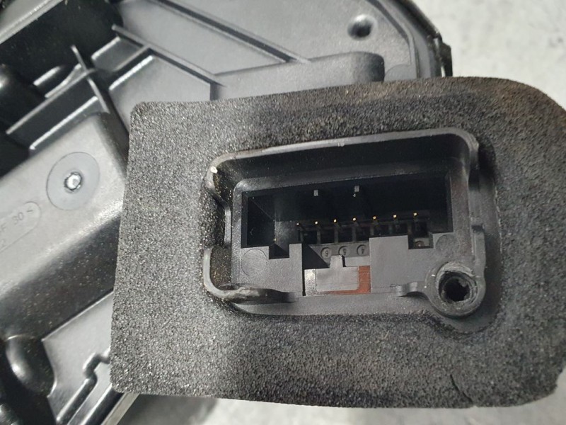 Recambio de cerradura puerta trasera izquierda para skoda octavia lim. (5e3) active referencia OEM IAM A5E5TA839015E  ELECTRICA 