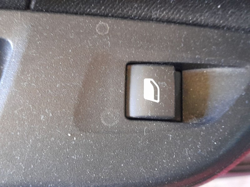 Recambio de mando elevalunas trasero izquierdo para opel corsa f (p2jo) 1.2 (68) referencia OEM IAM 98044803ZD  