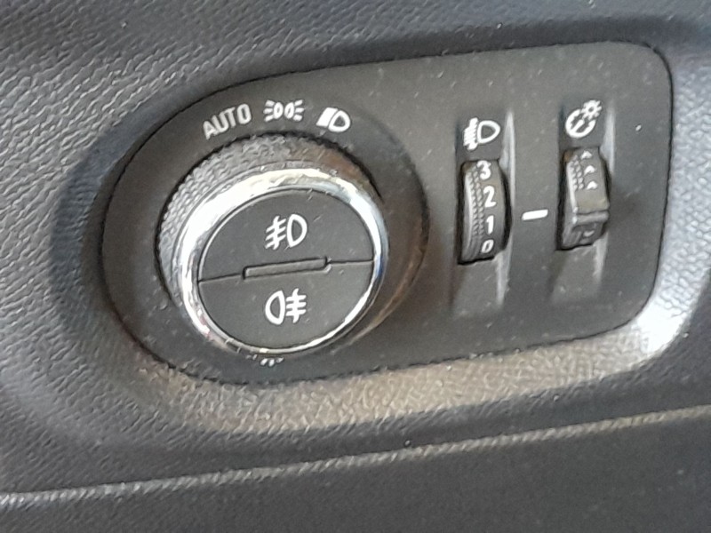 Recambio de mando luces para opel corsa f (p2jo) 1.2 (68) referencia OEM IAM 98320468YX  