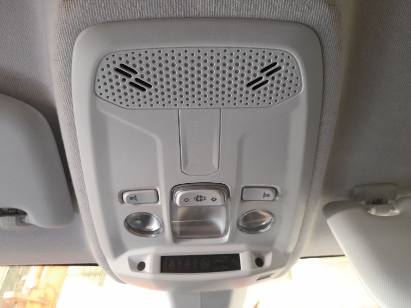Recambio de luz interior para opel corsa f (p2jo) 1.2 (68) referencia OEM IAM 96781445PR  