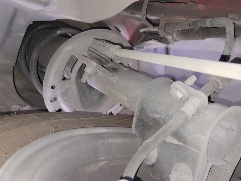 Recambio de amortiguador delantero derecho para opel corsa f (p2jo) 1.2 (68) referencia OEM IAM 9864566180  