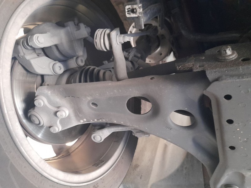 Recambio de brazo suspension inferior delantero derecho para opel corsa f (p2jo) 1.2 (68) referencia OEM IAM 9857897880  