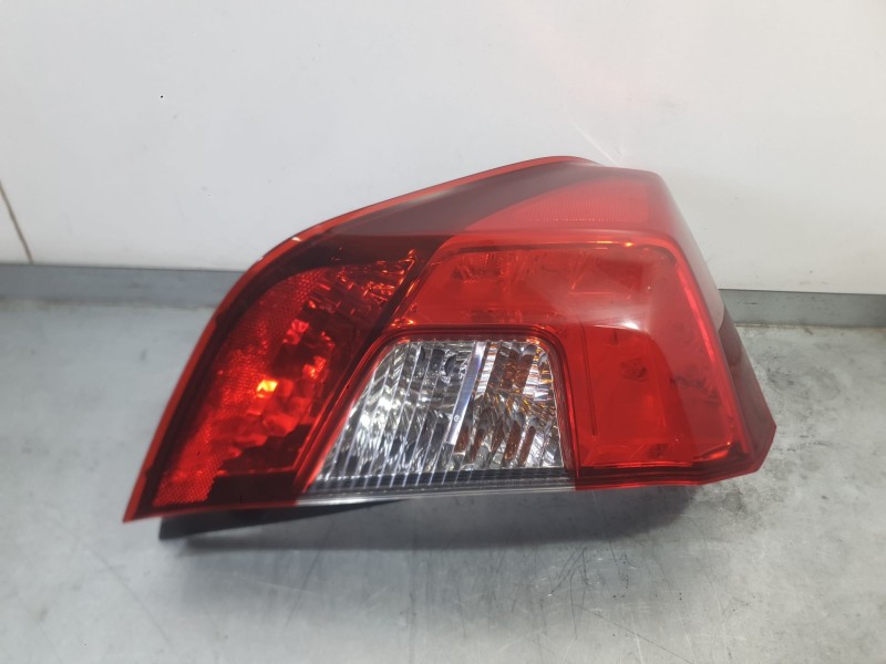 Recambio de piloto trasero izquierdo exterior para honda jazz iv (gk_) 1.3 referencia OEM IAM   
