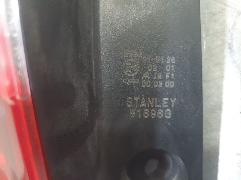 Recambio de piloto trasero izquierdo exterior para honda jazz iv (gk_) 1.3 referencia OEM IAM   